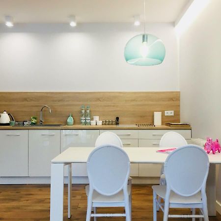 Piper Zajezdnia White Apartment Poznan Ngoại thất bức ảnh