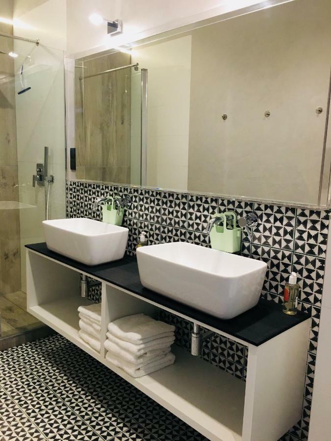 Piper Zajezdnia White Apartment Poznan Ngoại thất bức ảnh